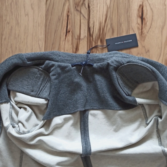 NWT Tommy Hilfiger Gray Blazer With Raw Edging - Picture 6 of 7